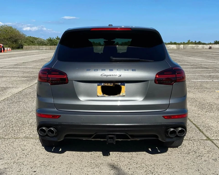 2016 Porsche 958 Cayenne S - Image 6 of 18