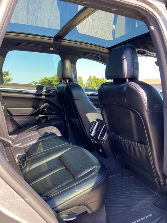 2016 Porsche 958 Cayenne S - Image 16 of 18