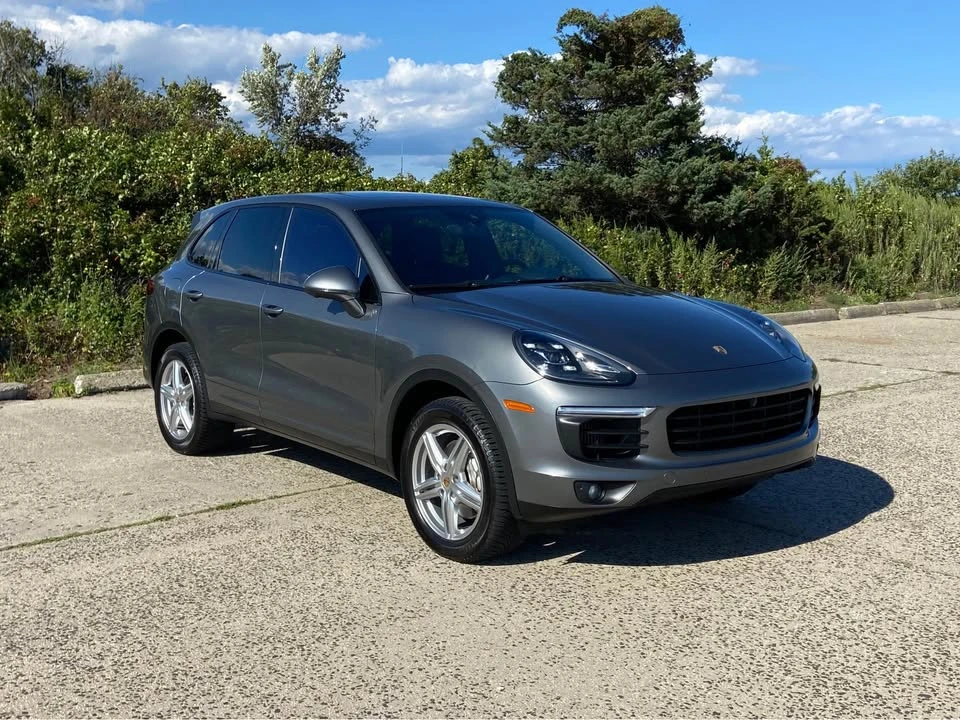 2016 Porsche 958 Cayenne S - Image 9 of 18