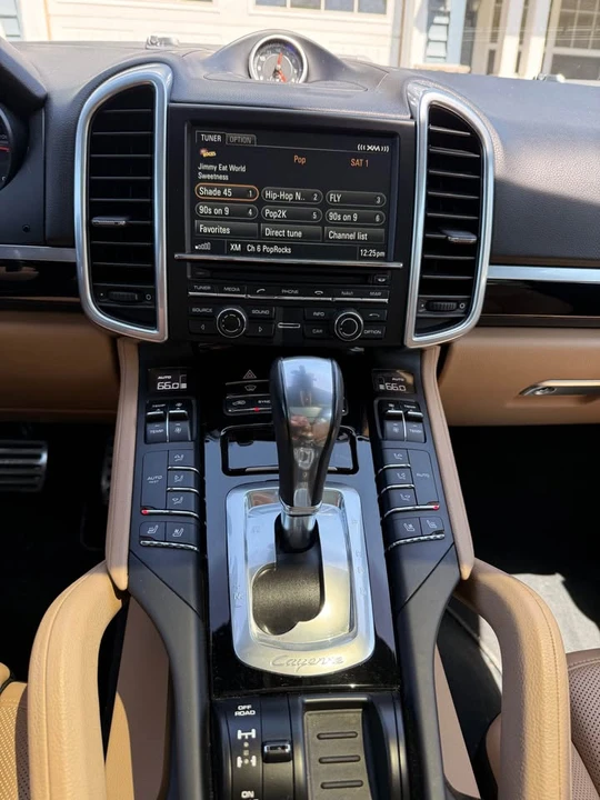 2016 Porsche 958 Cayenne S - Image 3 of 19