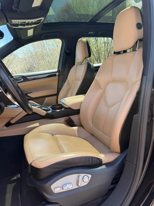 2016 Porsche 958 Cayenne S - Image 13 of 19