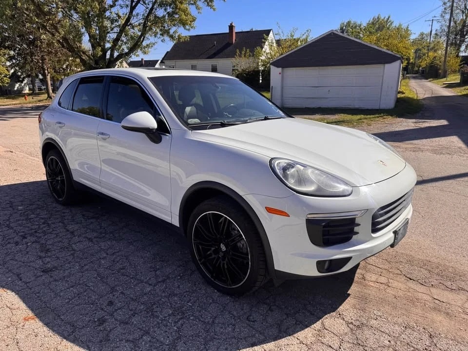 2016 Porsche 958 Cayenne S - Image 8 of 19
