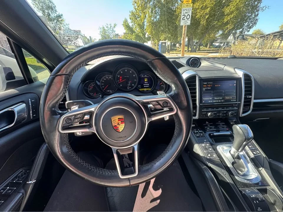 2016 Porsche 958 Cayenne S - Image 10 of 19
