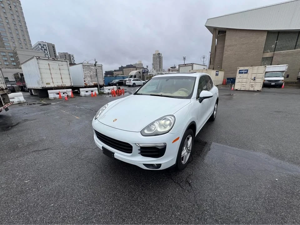 2016 Porsche 958 Cayenne S - Image 4 of 20
