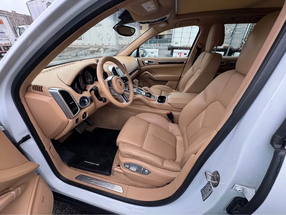 2016 Porsche 958 Cayenne S - Image 8 of 20