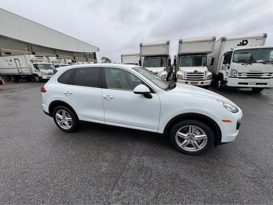 2016 Porsche 958 Cayenne S - Image 2 of 20