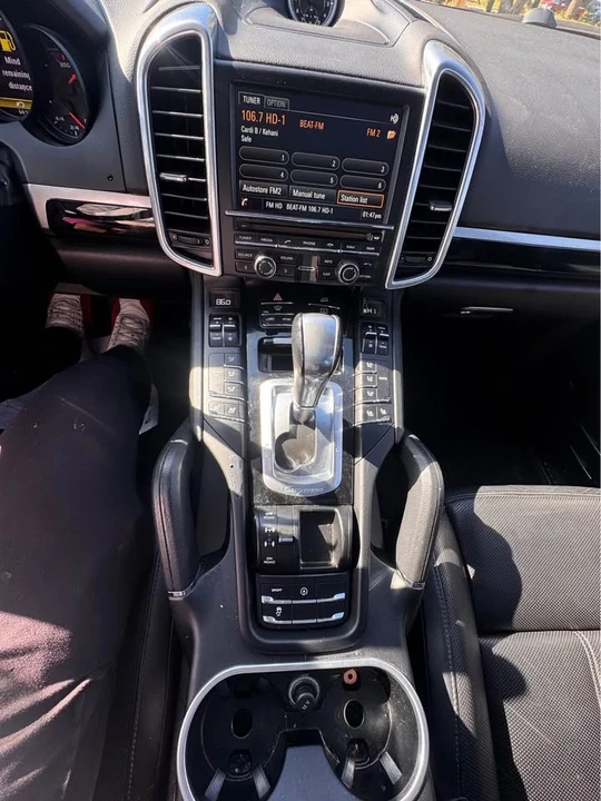 2016 Porsche 958 Cayenne S - Image 12 of 19