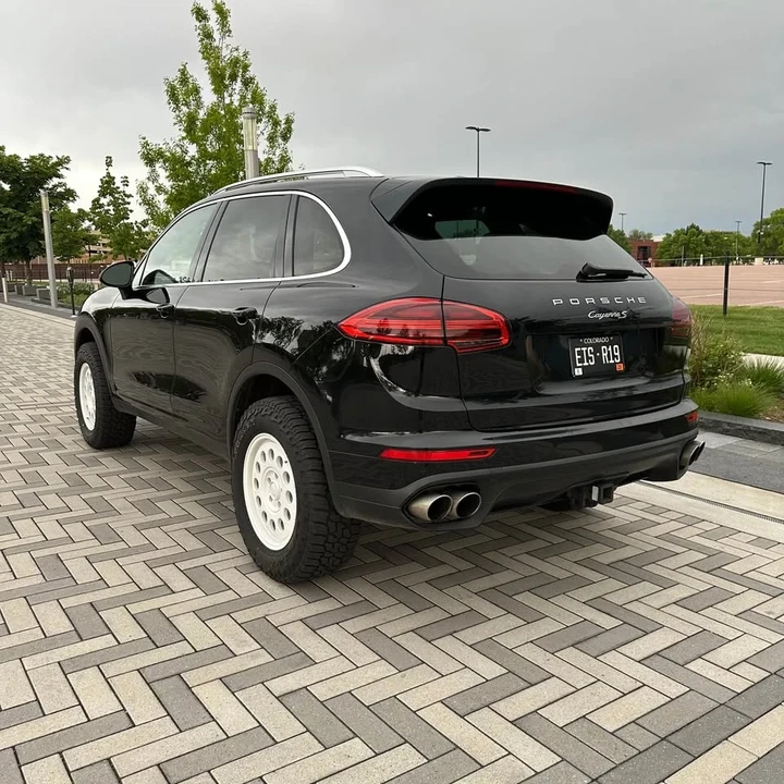 2016 Porsche 958 Cayenne S - Image 4 of 12