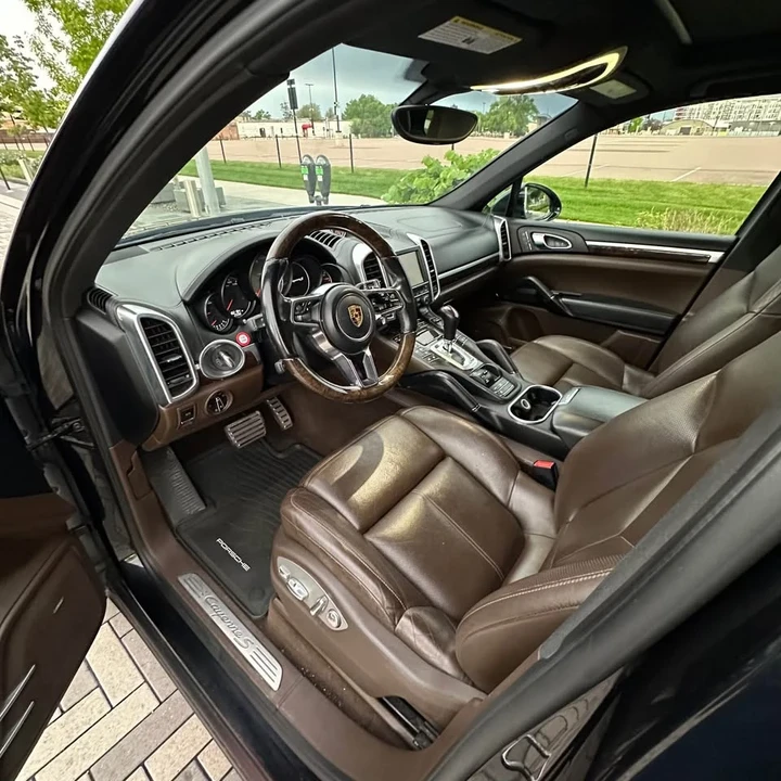 2016 Porsche 958 Cayenne S - Image 6 of 12