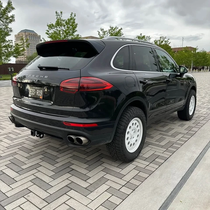 2016 Porsche 958 Cayenne S - Image 3 of 12