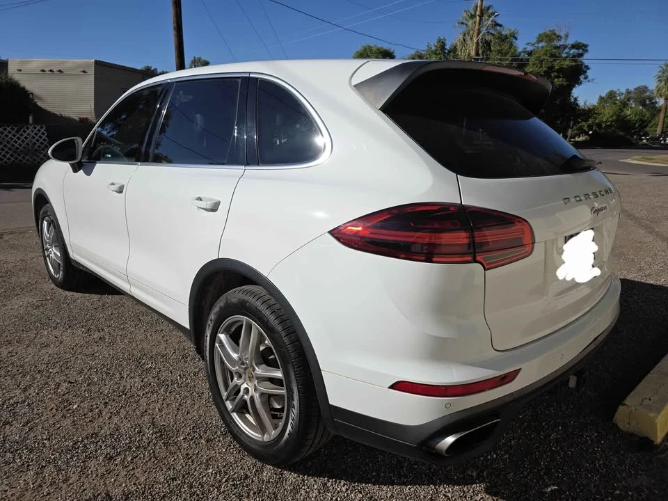 2016 Porsche 958 Cayenne S - Image 4 of 5