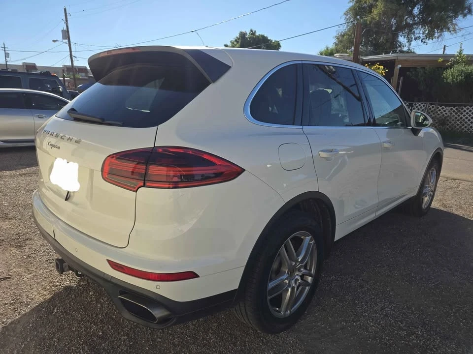 2016 Porsche 958 Cayenne S - Image 2 of 6