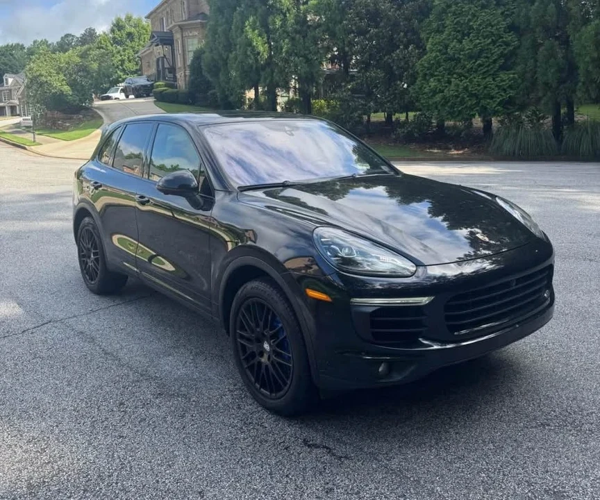 2016 Porsche 958 Cayenne S - Image 7 of 16