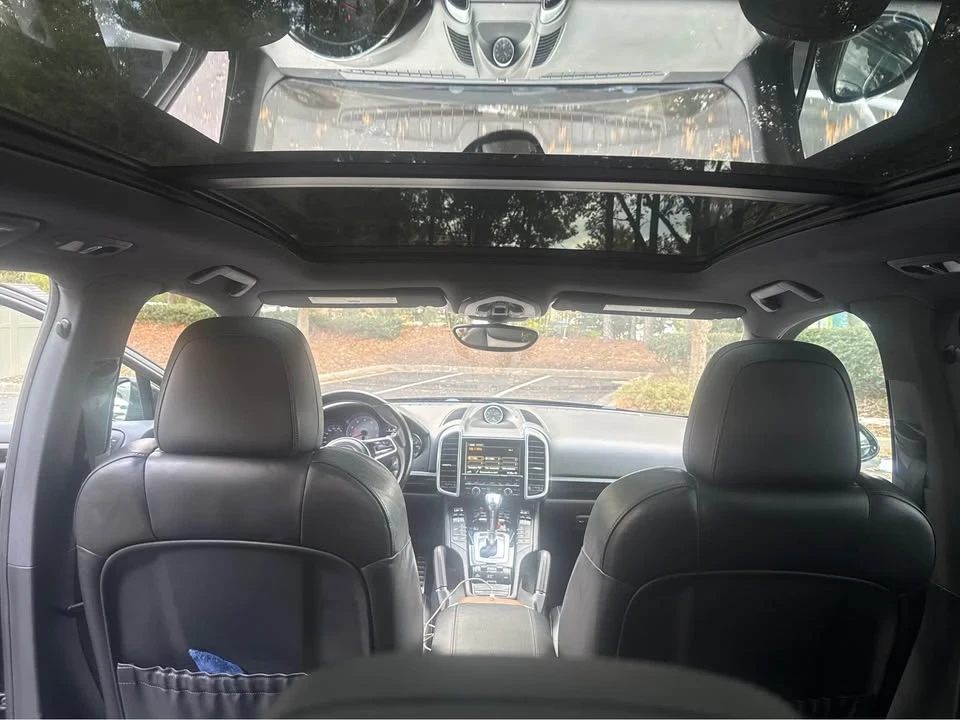 2016 Porsche 958 Cayenne S - Image 3 of 16