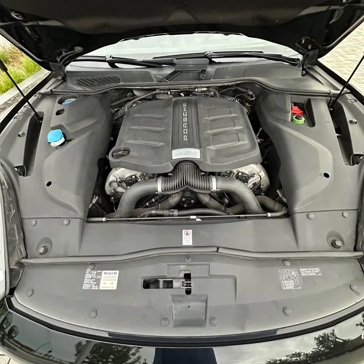 2016 Porsche 958 Cayenne S - Image 9 of 12