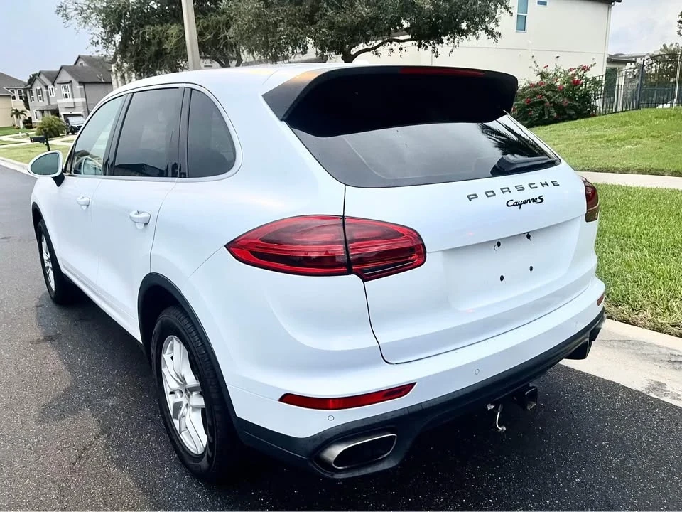 2016 Porsche 958 Cayenne S - Image 2 of 18