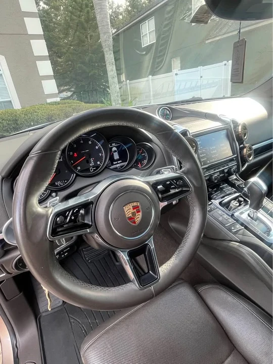 2016 Porsche 958 Cayenne S - Image 14 of 18