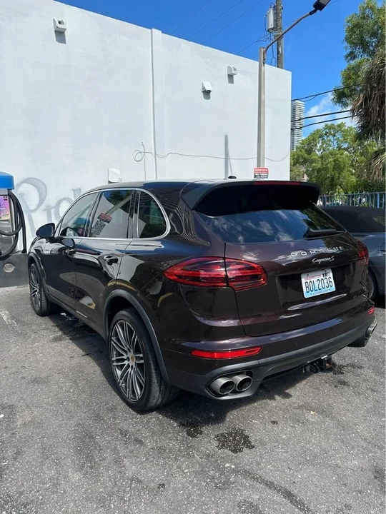 2016 Porsche 958 Cayenne S - Image 4 of 11