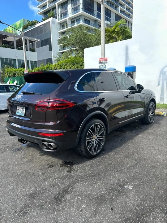 2016 Porsche 958 Cayenne S - Image 5 of 11