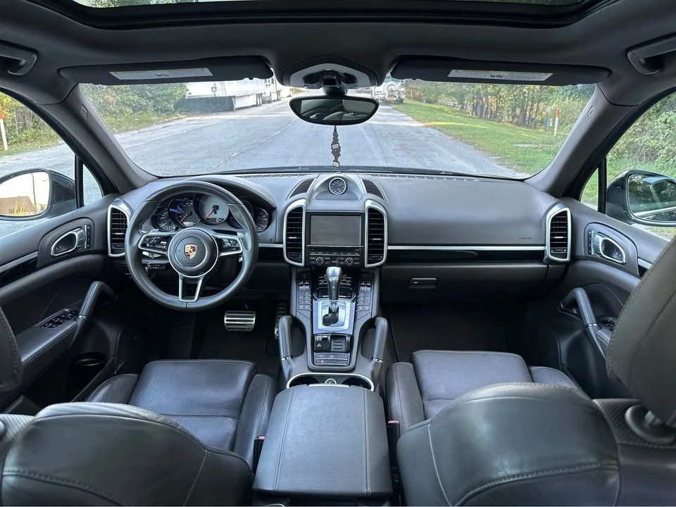 2016 Porsche 958 Cayenne S - Image 8 of 14
