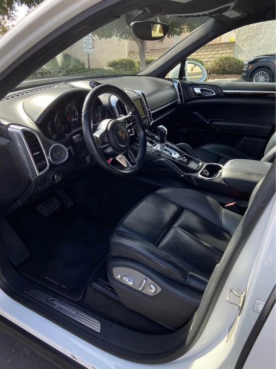 2016 Porsche 958 Cayenne S - Image 3 of 5