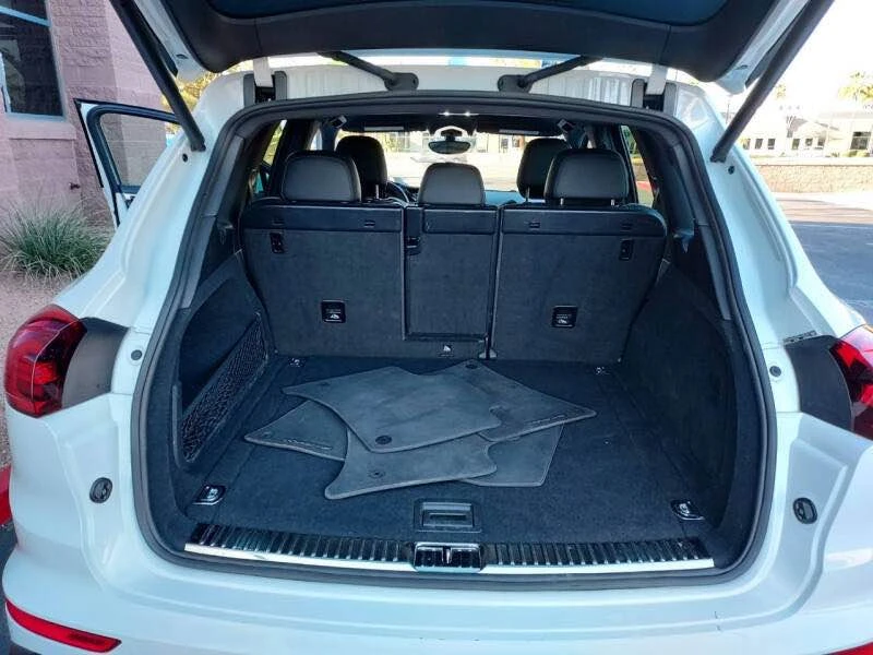 2016 Porsche 958 Cayenne S - Image 14 of 15