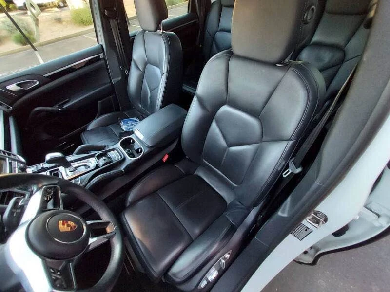 2016 Porsche 958 Cayenne S - Image 7 of 15