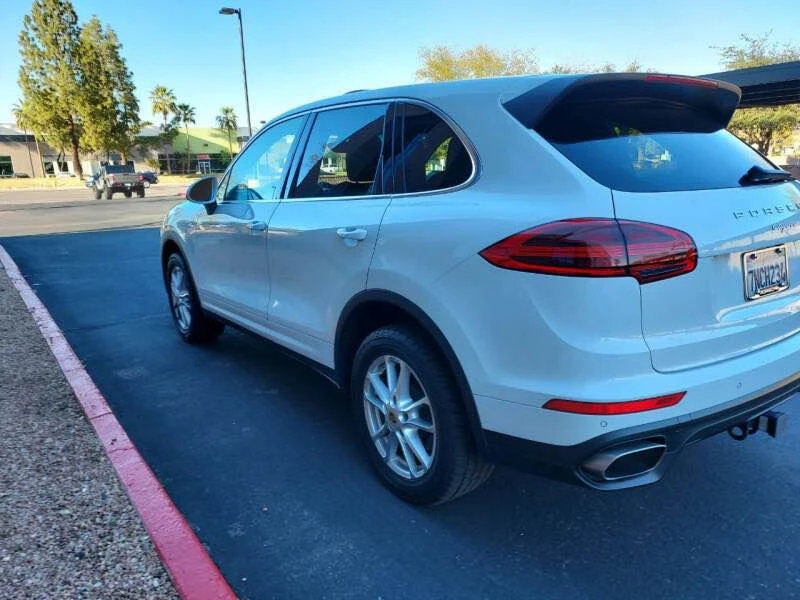 2016 Porsche 958 Cayenne S - Image 5 of 15