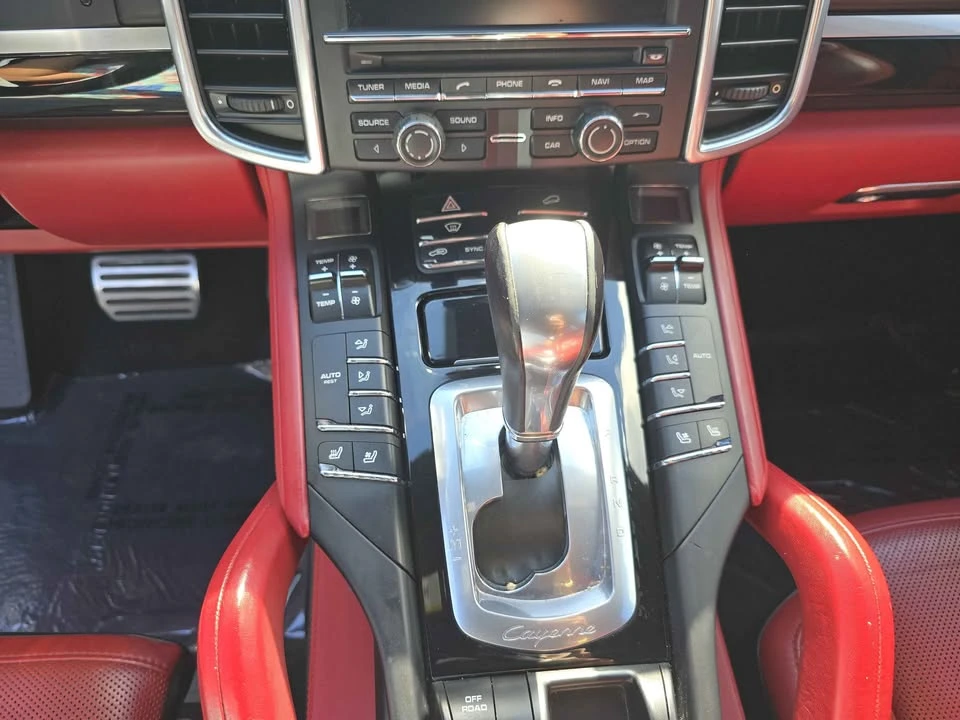 2016 Porsche 958 Cayenne S - Image 13 of 15