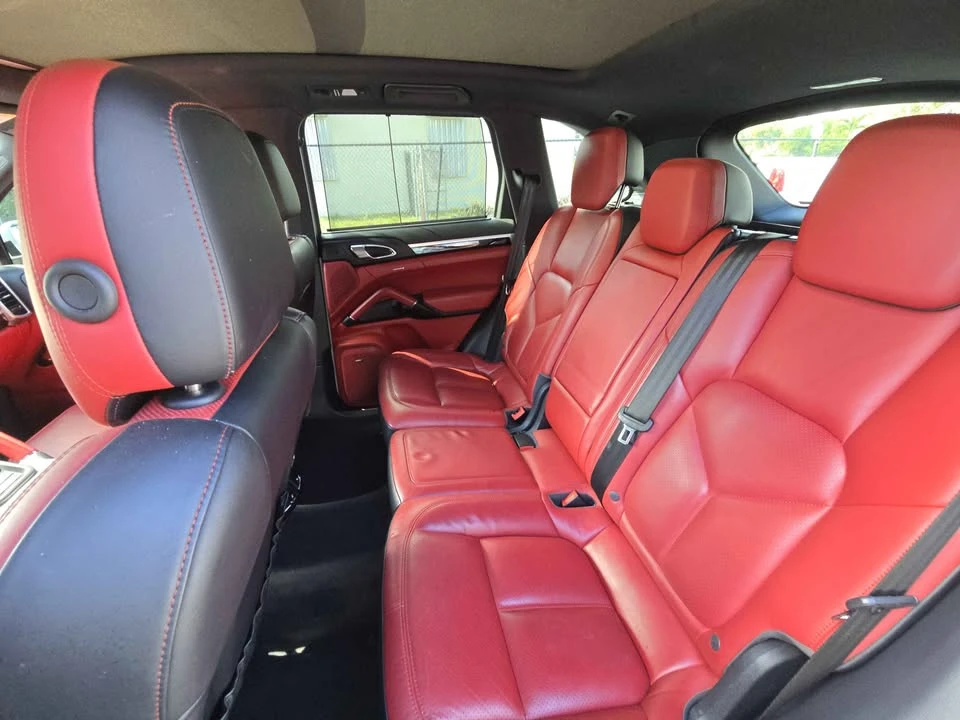 2016 Porsche 958 Cayenne S - Image 14 of 15