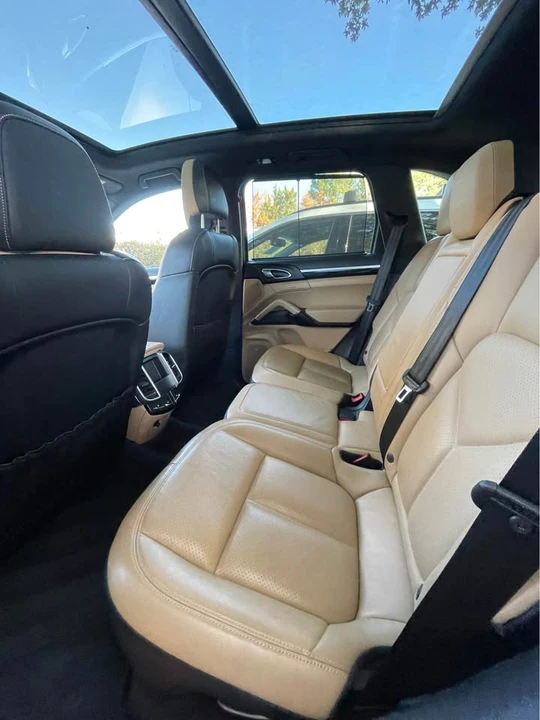 2016 Porsche 958 Cayenne S - Image 17 of 19