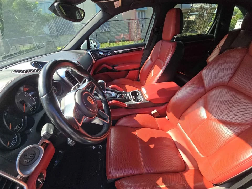 2016 Porsche 958 Cayenne S - Image 9 of 15