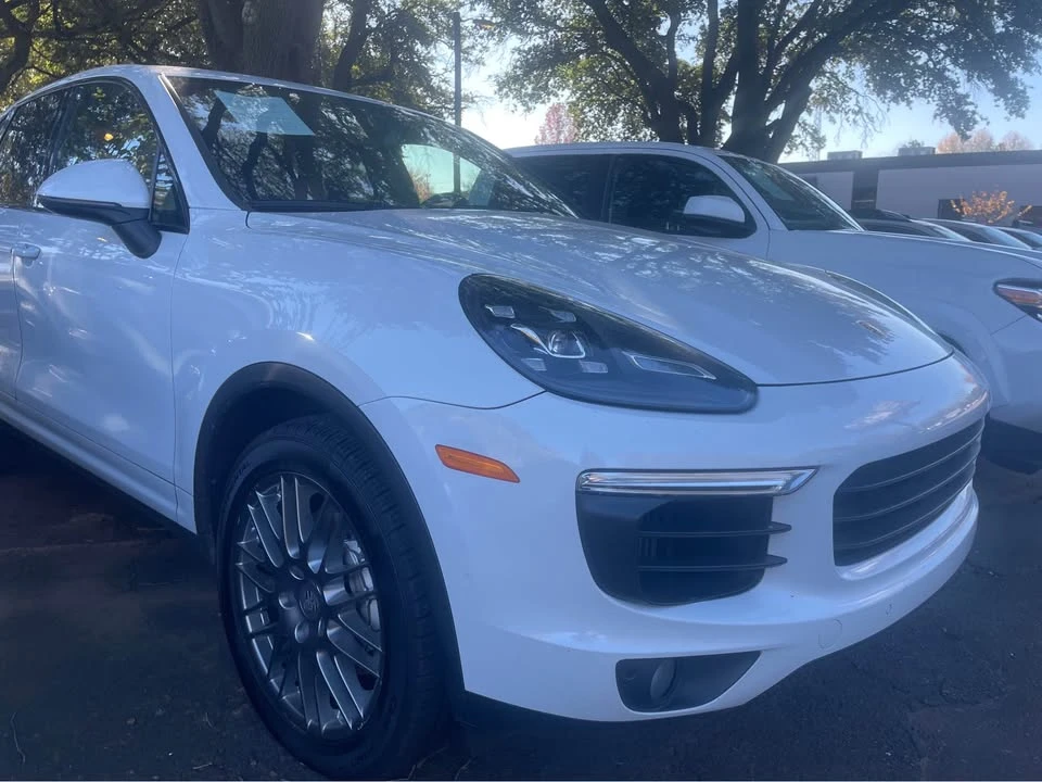2016 Porsche 958 Cayenne S - Image 3 of 19
