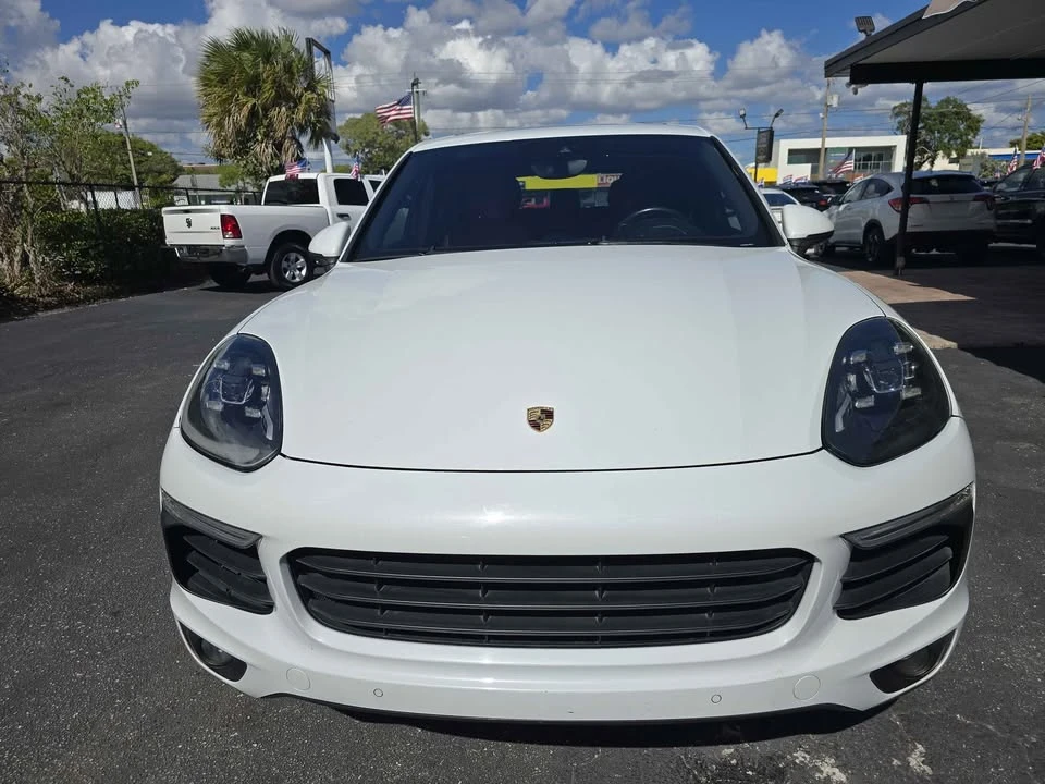 2016 Porsche 958 Cayenne S - Image 8 of 15