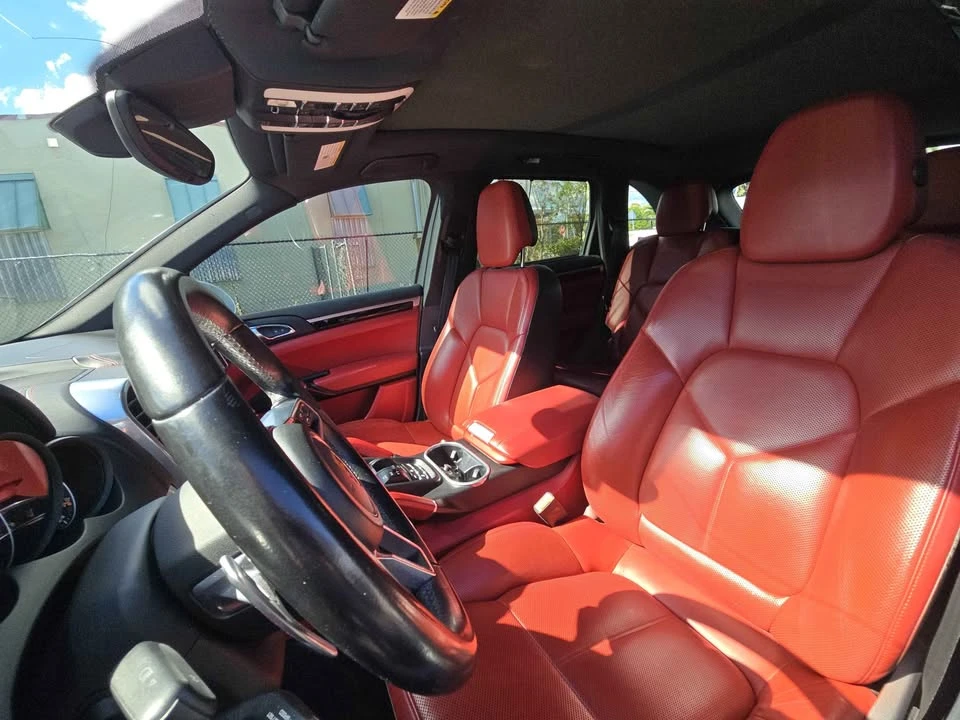 2016 Porsche 958 Cayenne S - Image 10 of 15