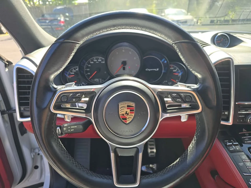 2016 Porsche 958 Cayenne S - Image 11 of 15
