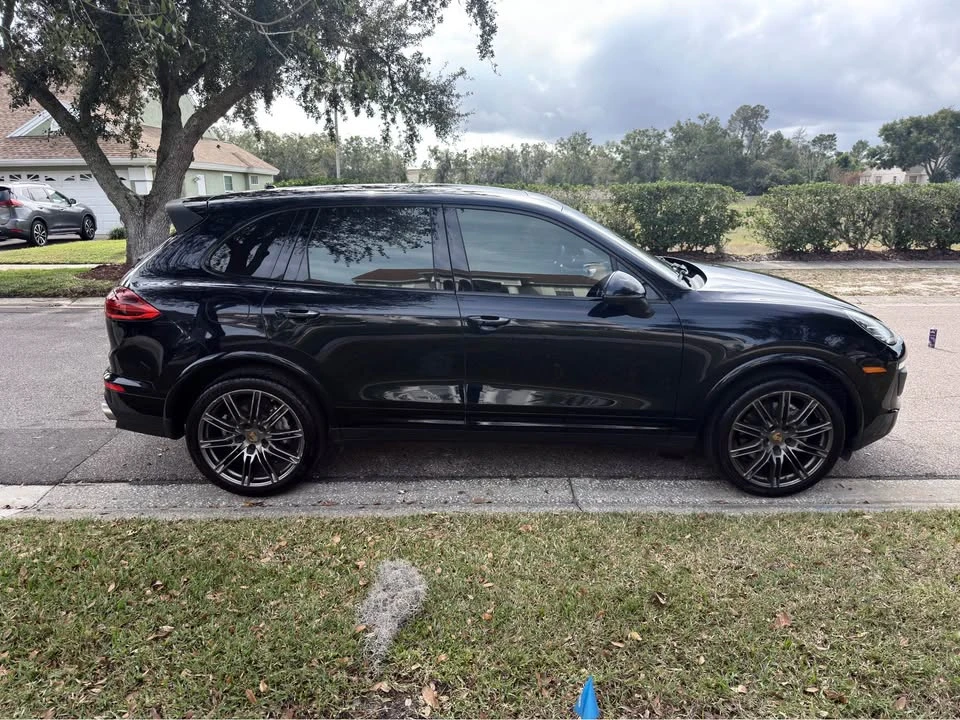2016 Porsche 958 Cayenne S - Image 4 of 12