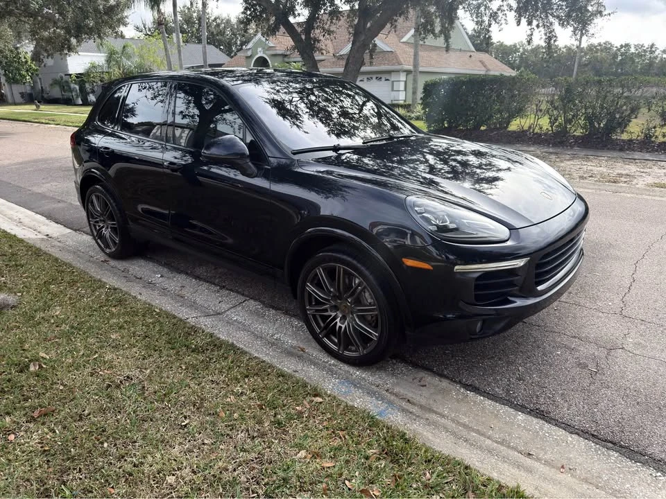 2016 Porsche 958 Cayenne S - Image 3 of 12