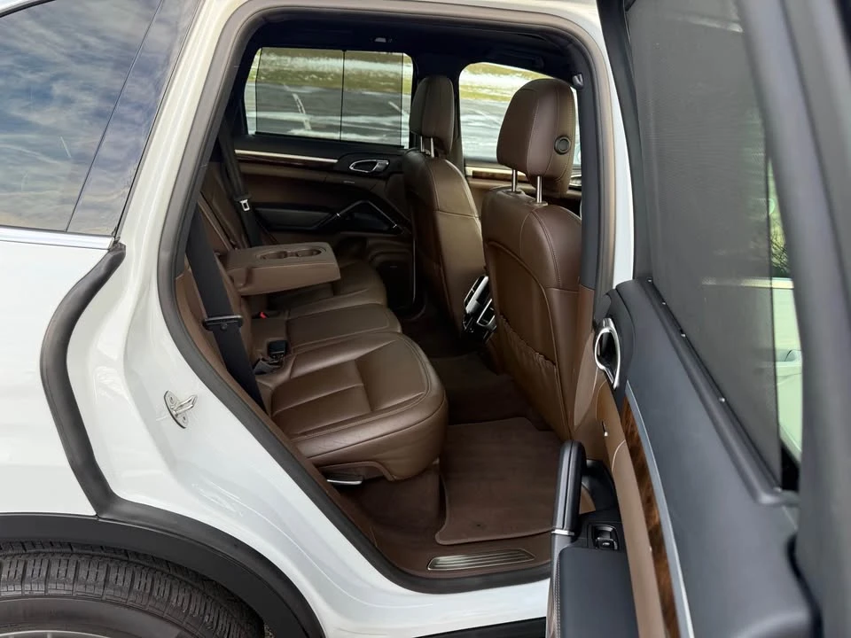 2016 Porsche 958 Cayenne S - Image 7 of 19