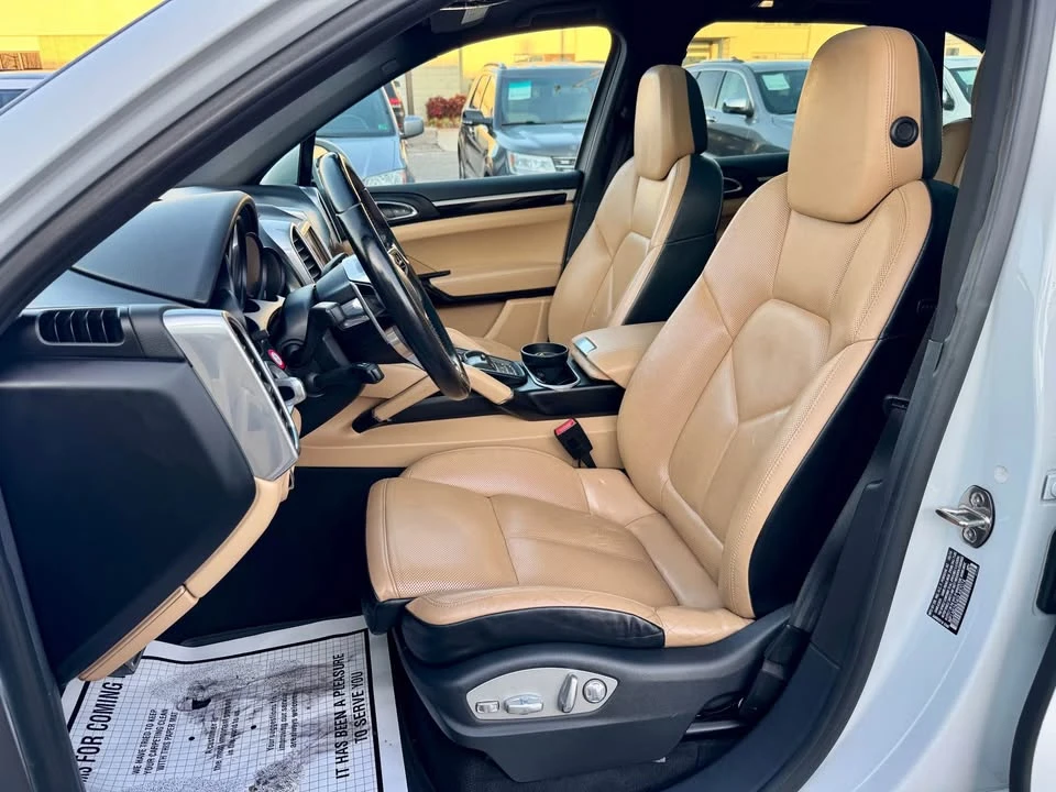 2016 Porsche 958 Cayenne S - Image 11 of 20