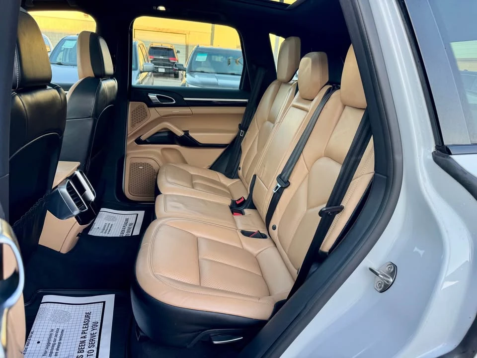 2016 Porsche 958 Cayenne S - Image 12 of 20