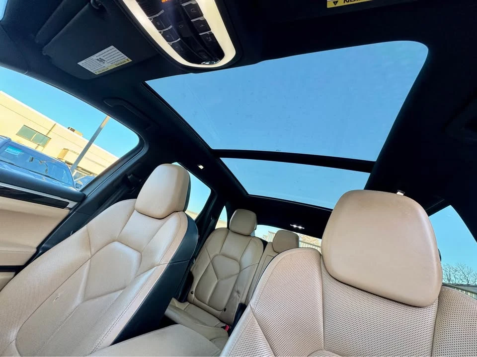2016 Porsche 958 Cayenne S - Image 10 of 20