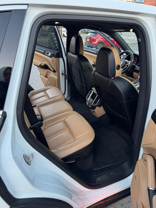 2016 Porsche 958 Cayenne S - Image 13 of 19