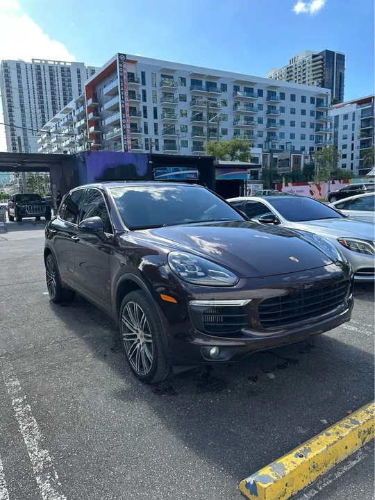 2016 Porsche 958 Cayenne S - Image 8 of 9