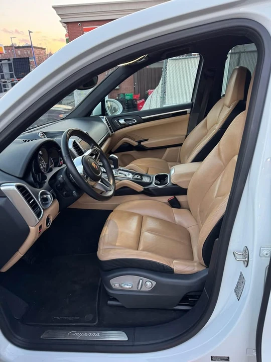 2016 Porsche 958 Cayenne S - Image 17 of 19