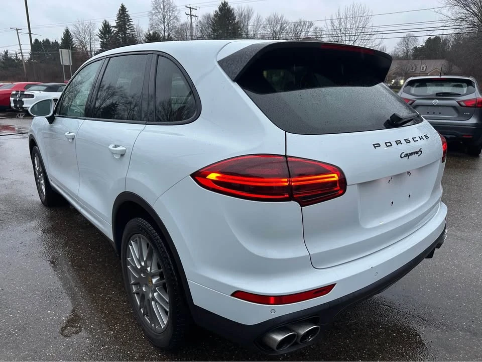 2016 Porsche 958 Cayenne S - Image 6 of 17