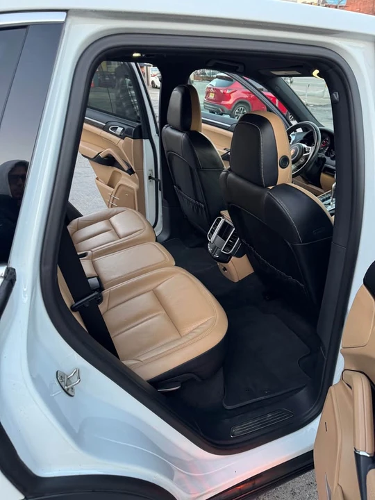 2016 Porsche 9Y0/9Y3 Cayenne S - Image 9 of 14