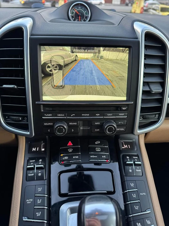 2016 Porsche 958 Cayenne S - Image 16 of 19