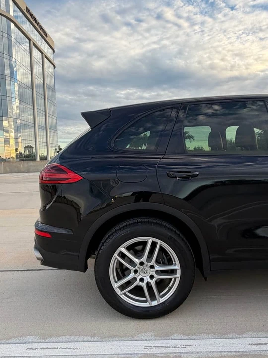 2016 Porsche 958 Cayenne S - Image 12 of 19