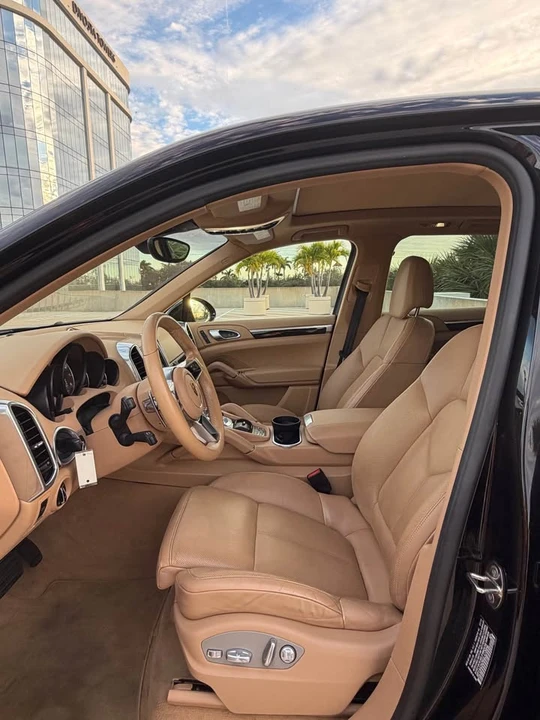 2016 Porsche 958 Cayenne S - Image 16 of 19